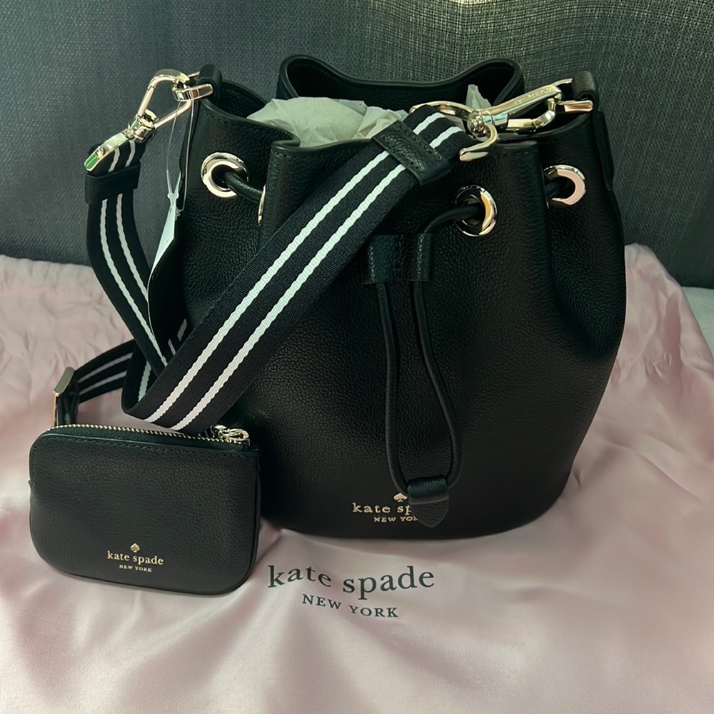 🔥NWT🔥🎄Kate Spade ♠️ Mini Bucket Bag- pebble leather w/ dust bag